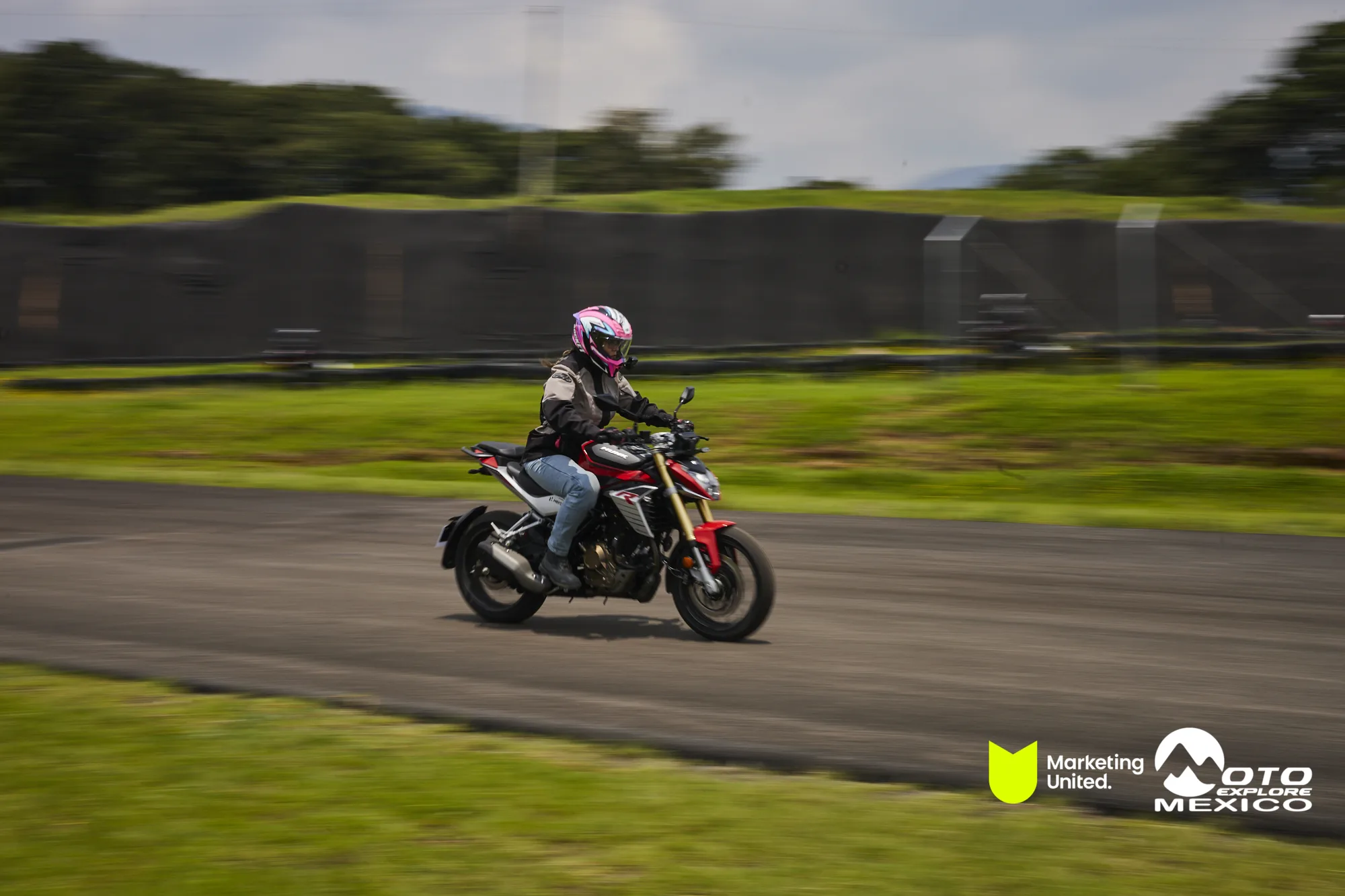 HUNK TRACKDAY 376